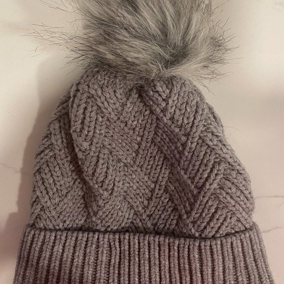Aeropostale Other - HAT WINTER POM POM ONE SIZE GRAY ACRYLIC POLYESTER NYLON FAUX FUR POM HAT
